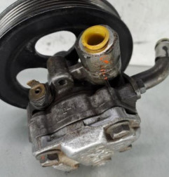 Pompe de direction MITSUBISHI L 200 3 Photo n°3