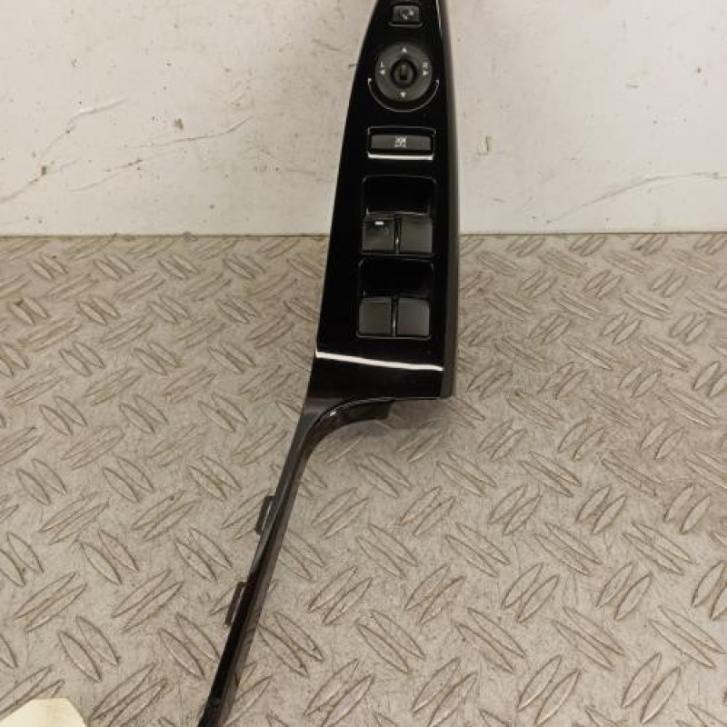 Interrupteur de leve vitre avant gauche HYUNDAI IX 20