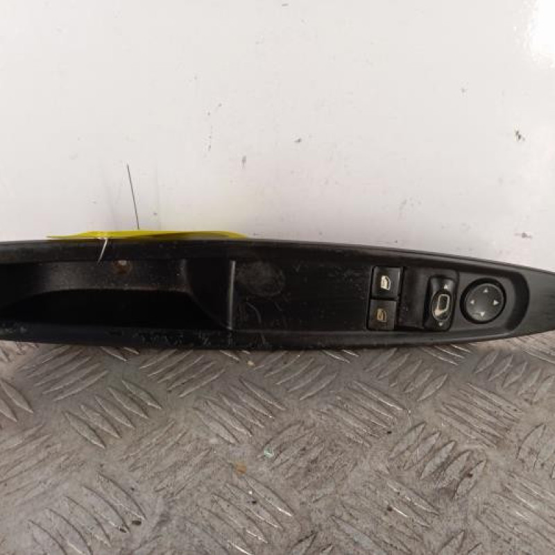 Interrupteur de leve vitre avant gauche CITROEN C4 1