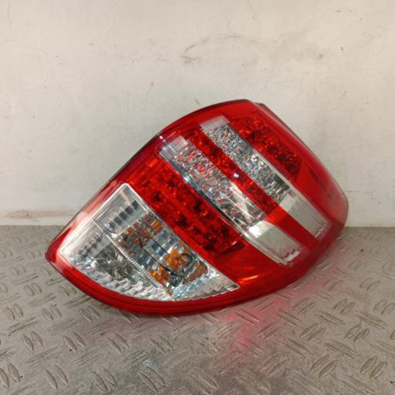 Feu arriere principal droit (feux) TOYOTA RAV4 3