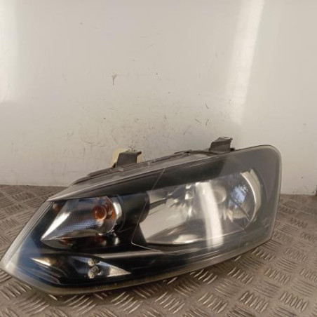 Optique avant principal gauche (feux)(phare) VOLKSWAGEN POLO 5 Photo n°1