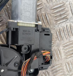 Leve vitre electrique avant gauche VOLKSWAGEN POLO 5 Photo n°3