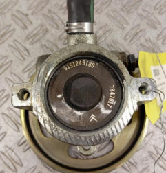 Pompe de direction CITROEN ZX Photo n°3