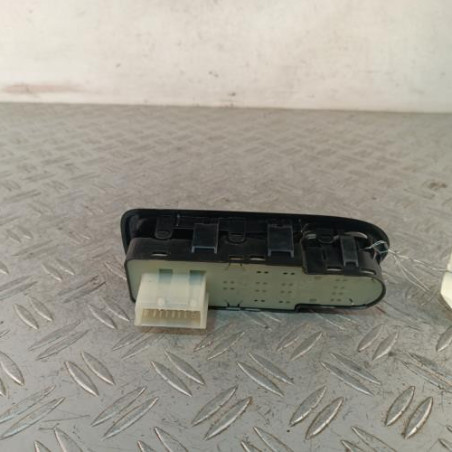 Interrupteur de leve vitre avant gauche CITROEN C3 2