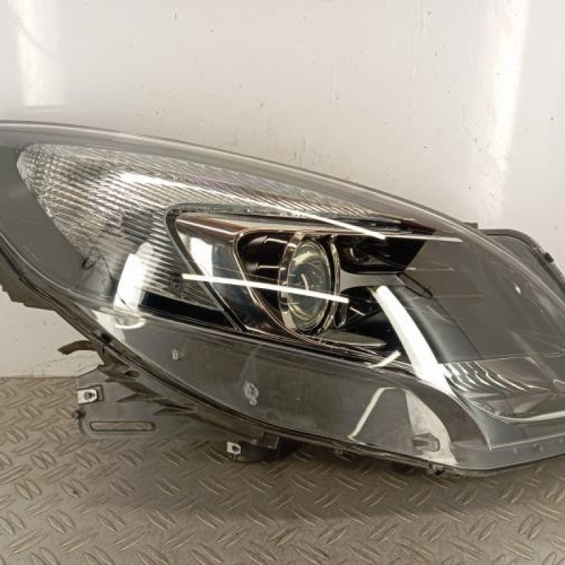 Optique avant principal droit (feux)(phare) OPEL ZAFIRA TOURER C