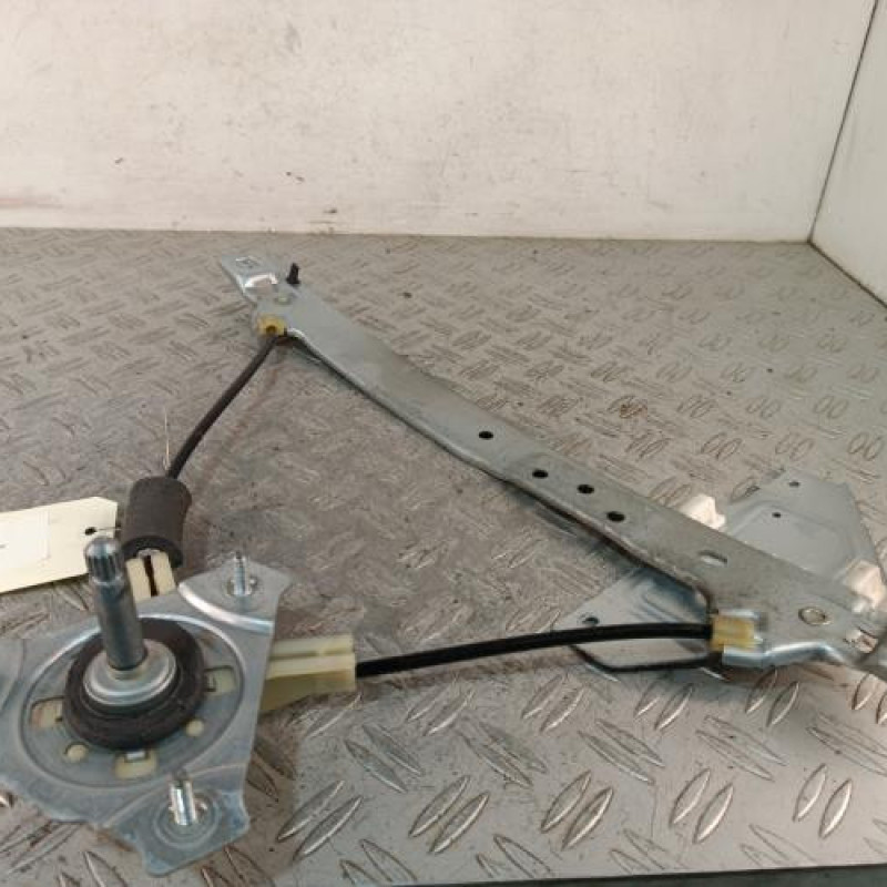 Leve vitre mecanique arriere droit CITROEN C3 2