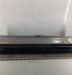 Pare choc arriere MERCEDES 190 W201 Photo n°1