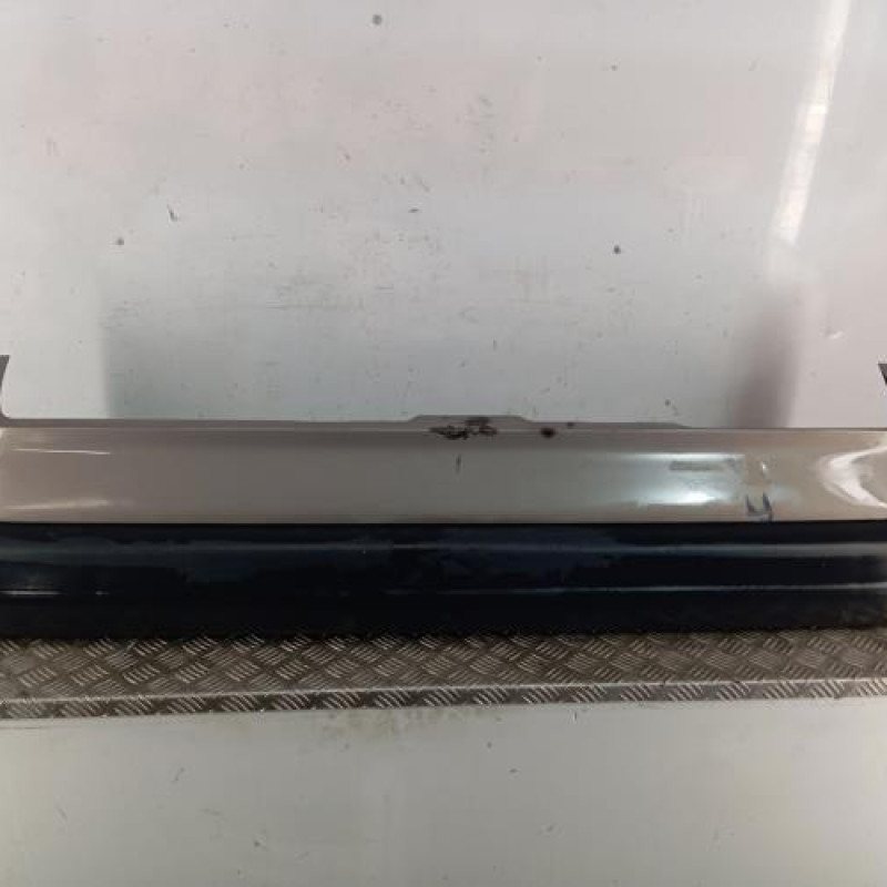 Pare choc arriere MERCEDES 190 W201