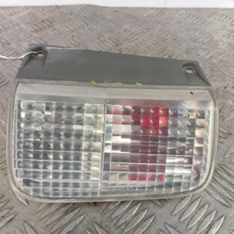 Feu de pare choc arriere gauche RENAULT TRAFIC 2