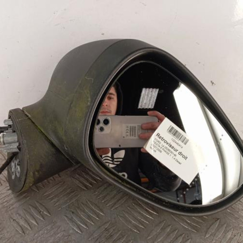 Retroviseur droit FORD FIESTA 6