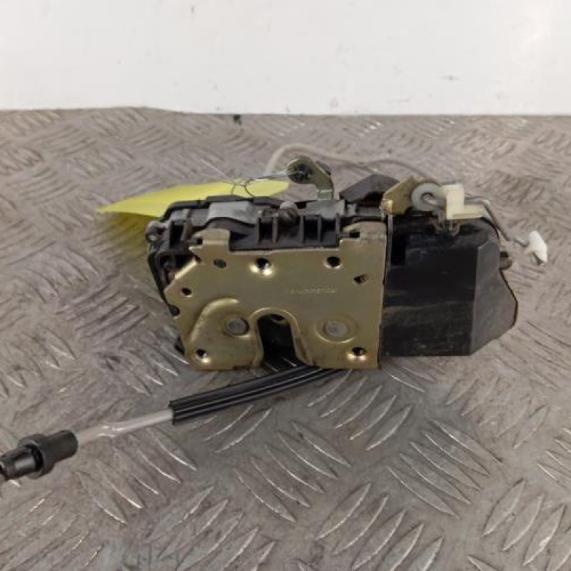 Serrure avant gauche PEUGEOT 307