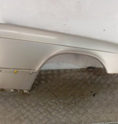 Aile avant droit MERCEDES 190 W201 Photo n°1