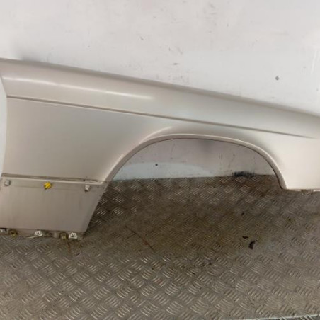 Aile avant droit MERCEDES 190 W201 Photo n°1