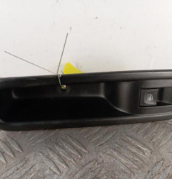 Interrupteur de leve vitre avant droit RENAULT TWINGO 3 Photo n°1