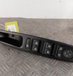 Interrupteur de leve vitre avant gauche RENAULT GRAND SCENIC 3 Photo n°1