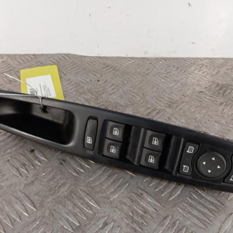 Interrupteur de leve vitre avant gauche RENAULT GRAND SCENIC 3