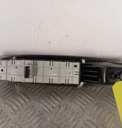 Interrupteur de leve vitre avant gauche RENAULT GRAND SCENIC 3