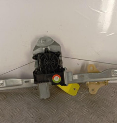 Leve vitre electrique avant gauche RENAULT TWINGO 3 Photo n°1