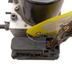 Bloc ABS (freins anti-blocage) FORD KUGA 1 Photo n°3