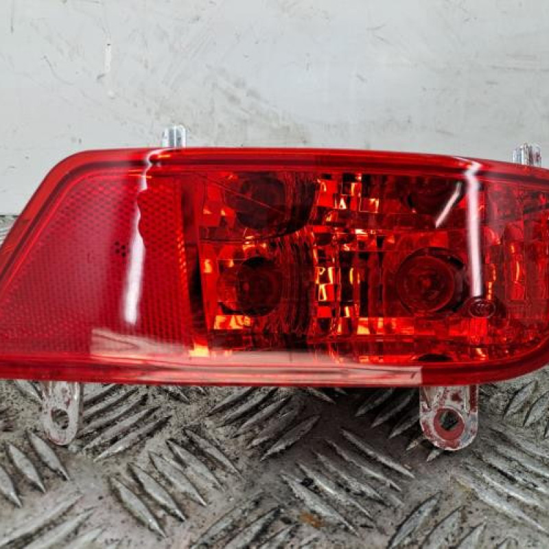 Anti brouillard arriere droit PEUGEOT 3008 1