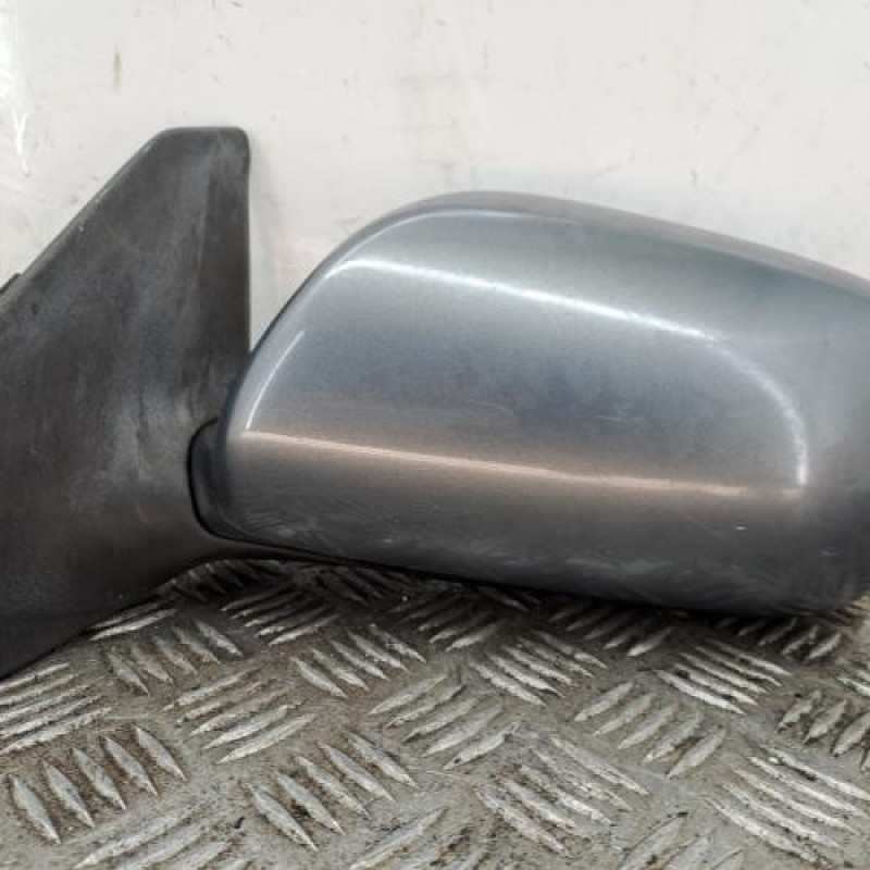 Retroviseur gauche TOYOTA AVENSIS 2