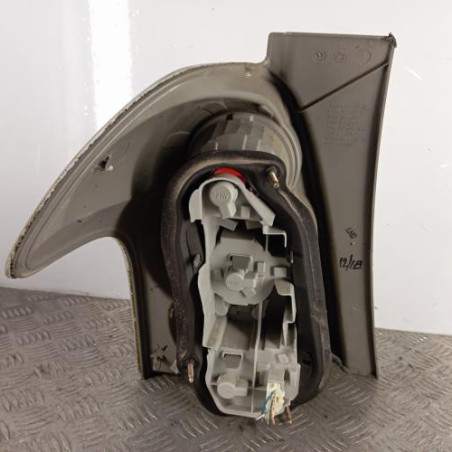 Feu arriere principal droit (feux) TOYOTA COROLLA VERSO 2