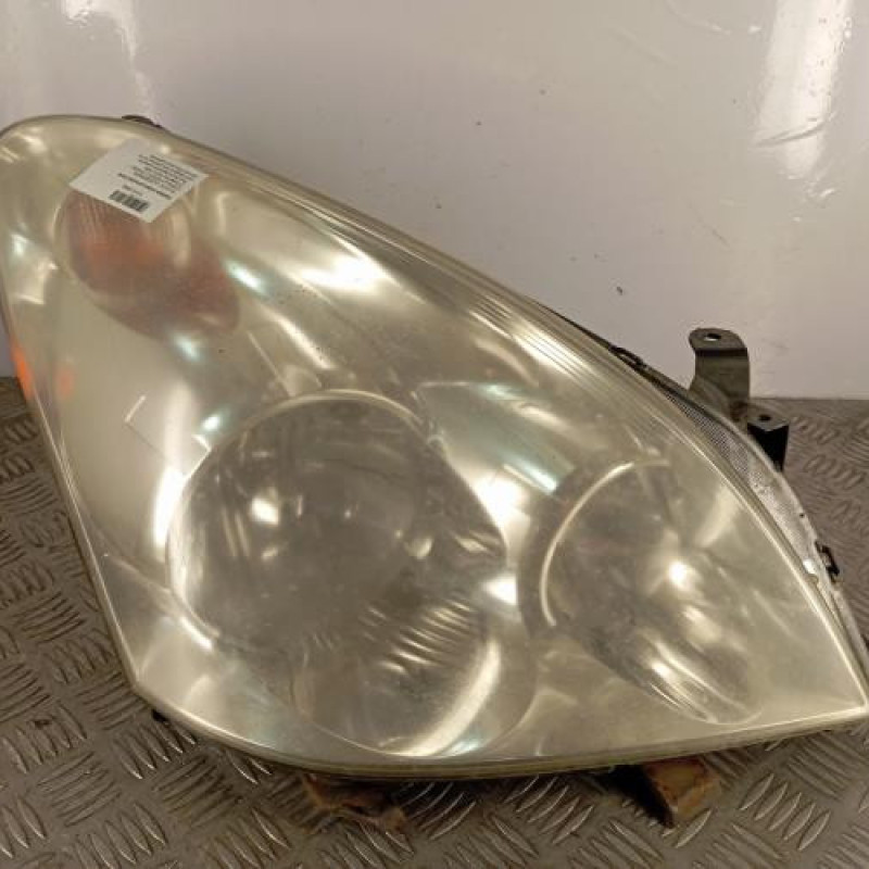 Optique avant principal droit (feux)(phare) TOYOTA COROLLA VERSO 2