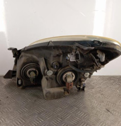 Optique avant principal droit (feux)(phare) TOYOTA COROLLA VERSO 2