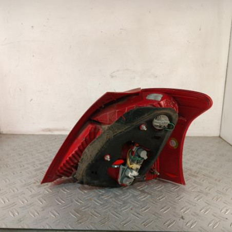 Feu arriere principal gauche (feux) TOYOTA YARIS 2