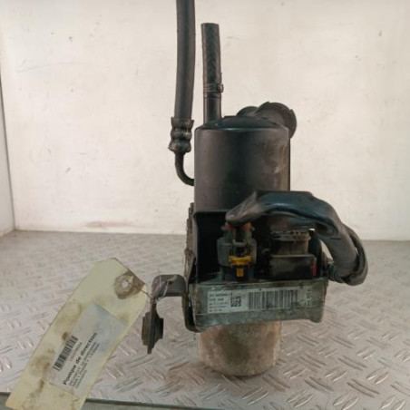 Pompe de direction PEUGEOT 5008 1
