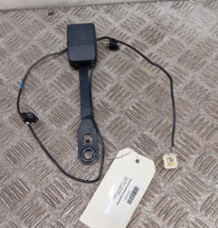 Attache ceinture avant droit PEUGEOT 1007 Photo n°1