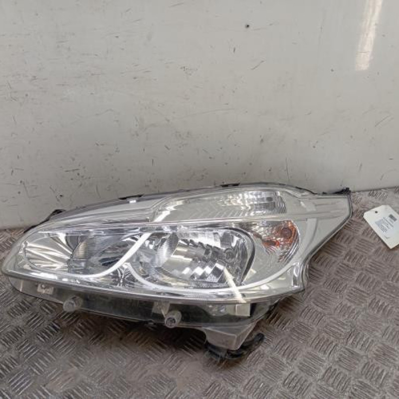 Optique avant principal gauche (feux)(phare) PEUGEOT 208 1