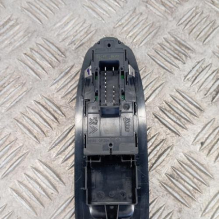 Interrupteur de leve vitre avant gauche PEUGEOT 208 1