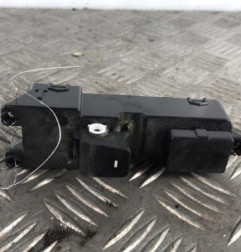 Interrupteur de leve vitre arriere gauche HYUNDAI TUCSON 2 Photo n°1