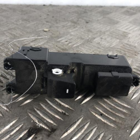 Interrupteur de leve vitre arriere gauche HYUNDAI TUCSON 2 Photo n°1