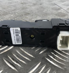 Interrupteur de leve vitre arriere gauche HYUNDAI TUCSON 2