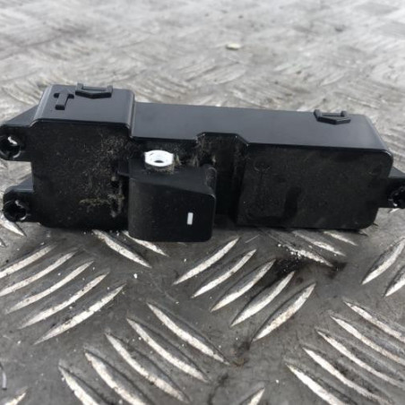 Interrupteur de leve vitre avant droit HYUNDAI TUCSON 2 Photo n°1