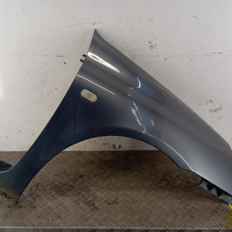 Aile avant droit RENAULT CLIO 2 CAMPUS Aile avant droit RENAULT CLIO 2 CAMPUS