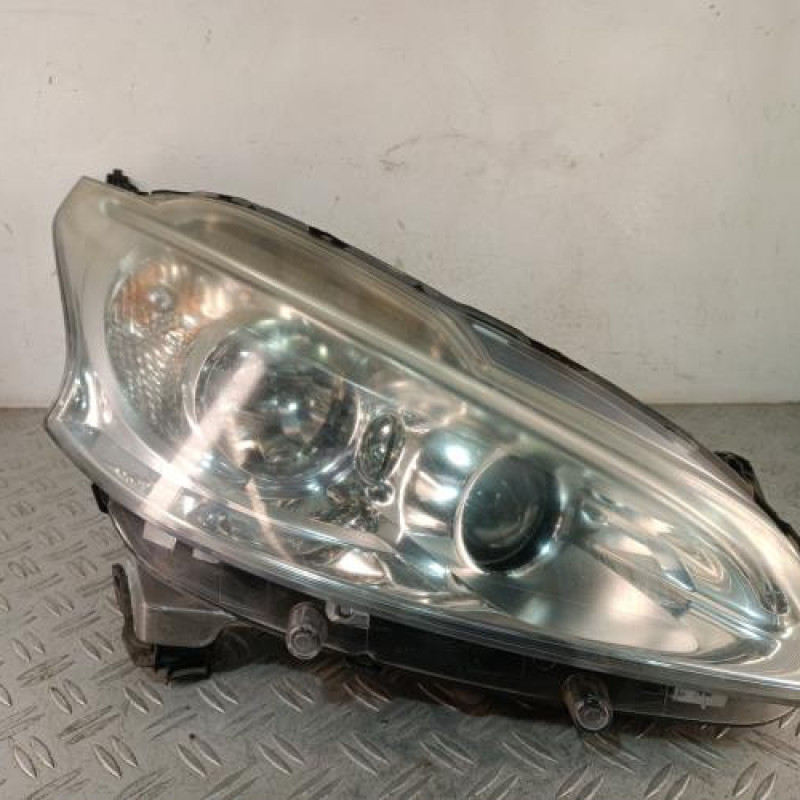 Optique avant principal droit (feux)(phare) PEUGEOT 208 1