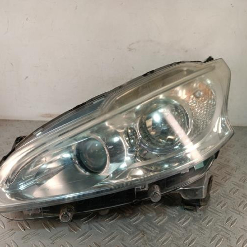 Optique avant principal gauche (feux)(phare) PEUGEOT 208 1