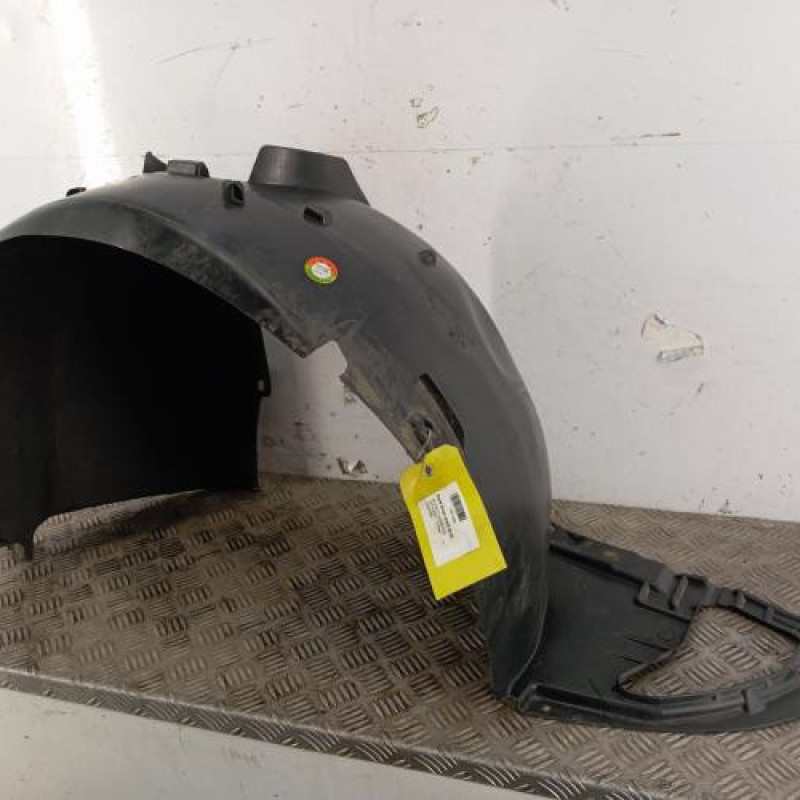 Pare boue avant droit PEUGEOT 207