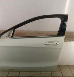 Porte avant gauche MERCEDES CLASSE A 176 Photo n°1