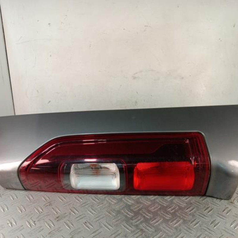 Feu arriere principal droit (feux) FIAT TALENTO