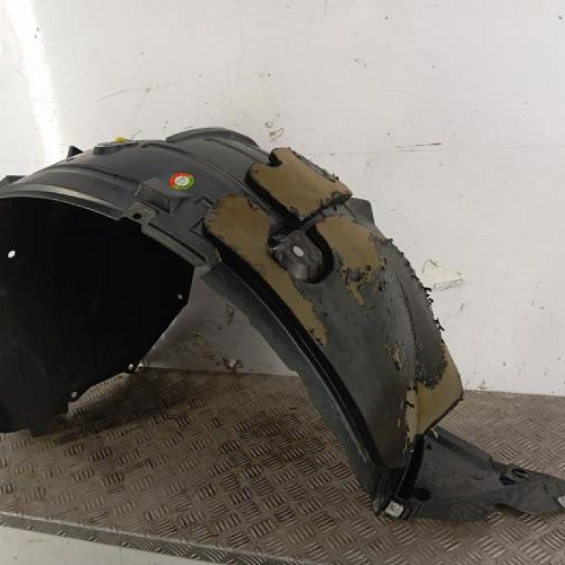 Pare boue avant droit NISSAN QASHQAI 1
