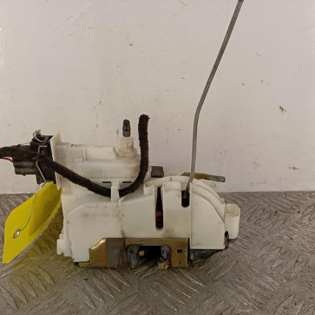 Serrure avant droit VOLKSWAGEN POLO 3