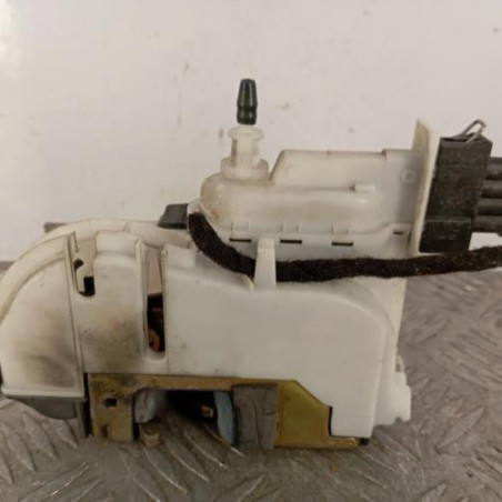 Serrure avant gauche VOLKSWAGEN POLO 3