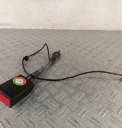 Attache ceinture avant droit MERCEDES CLASSE A 176
