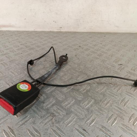 Attache ceinture avant droit MERCEDES CLASSE A 176