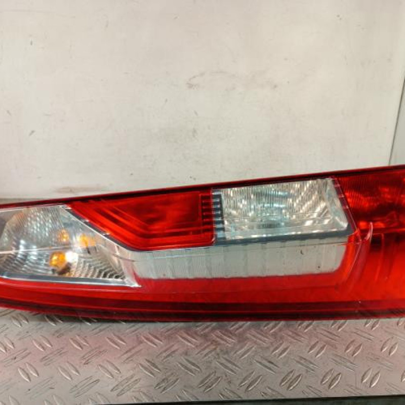 Feu arriere principal gauche (feux) RENAULT MASTER 3