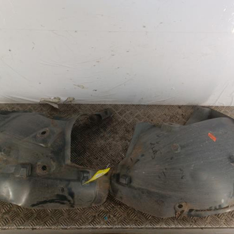 Pare boue avant droit RENAULT CLIO 4
